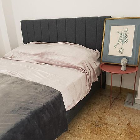 Olive Apartment Renovated 2022 피레아스 외부 사진