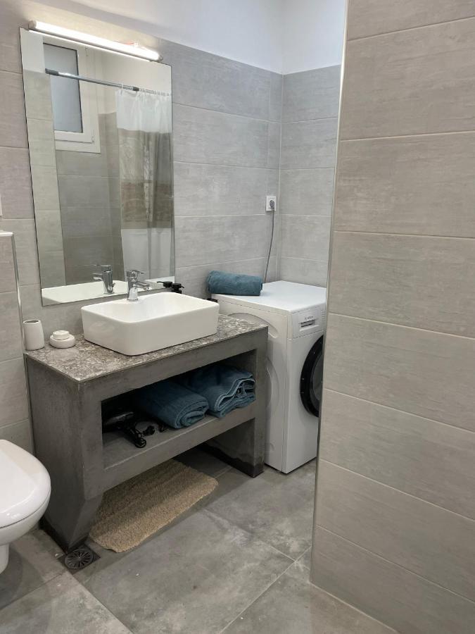 Olive Apartment Renovated 2022 피레아스 외부 사진