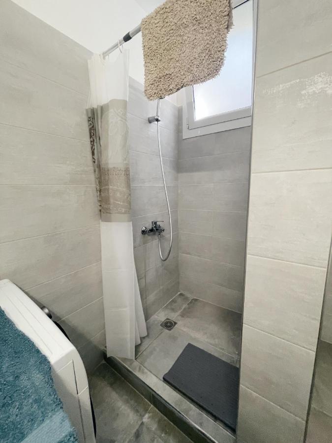 Olive Apartment Renovated 2022 피레아스 외부 사진